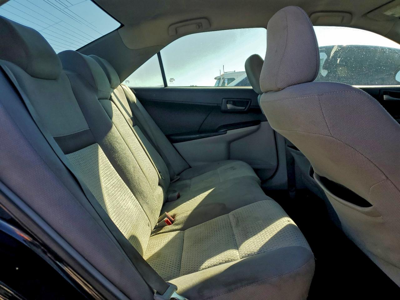 2014 TOYOTA CAMRY L photo 10