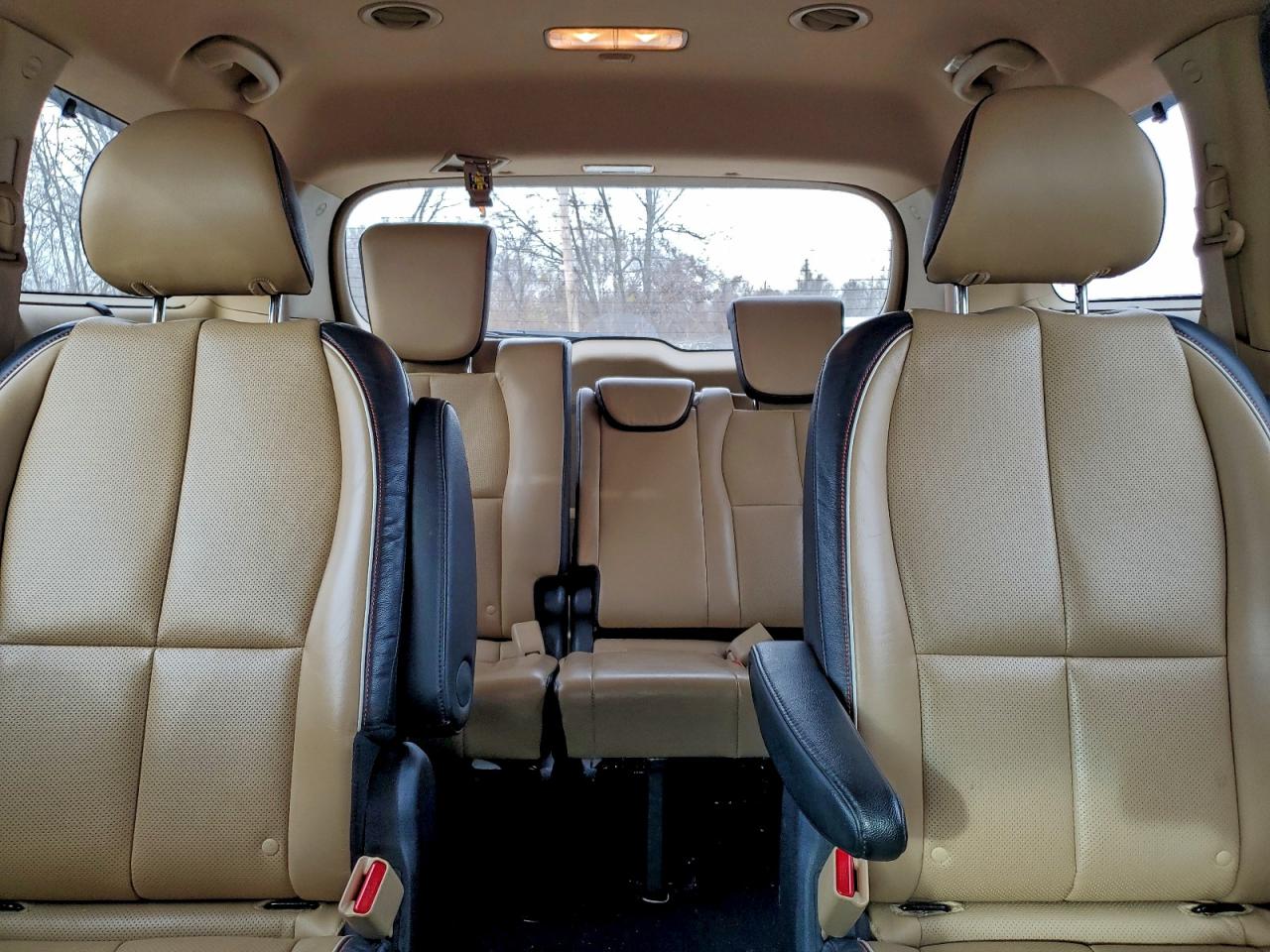 2016 KIA SEDONA EX photo 10