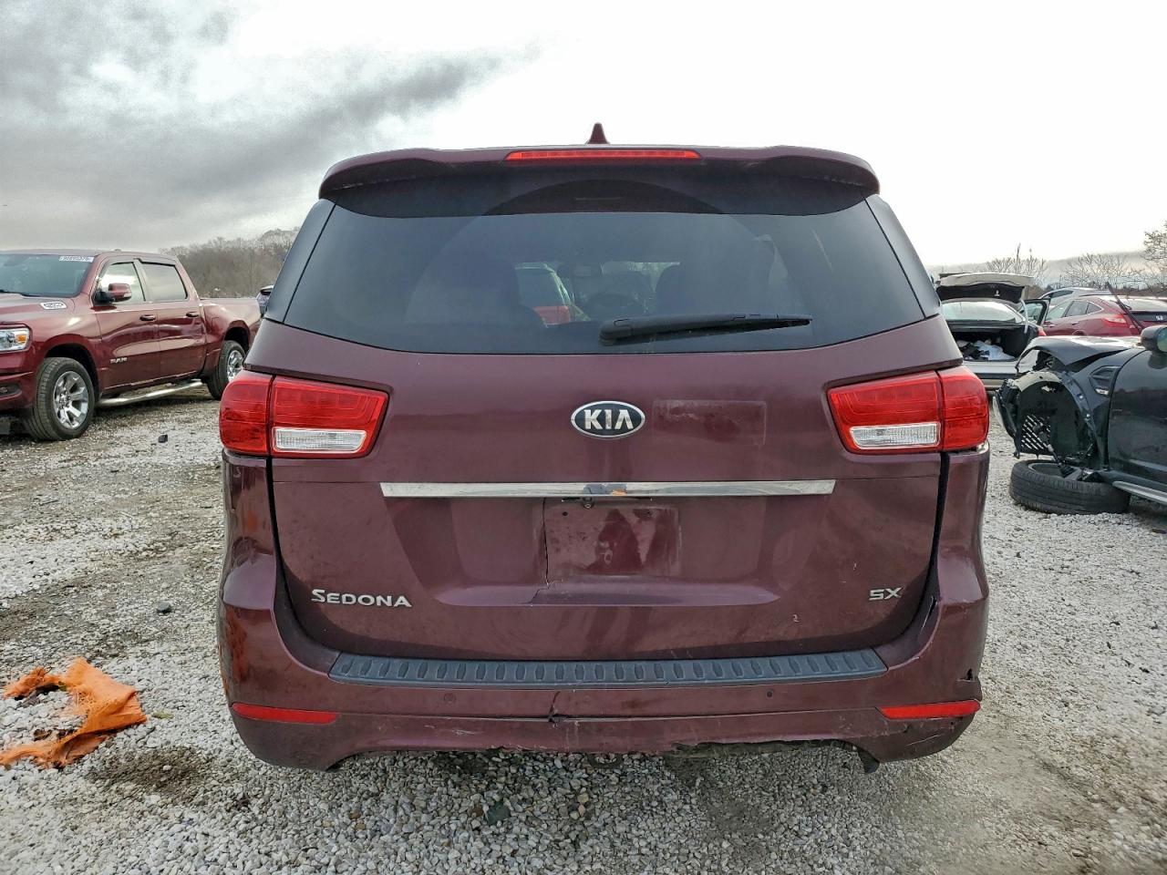 2016 KIA SEDONA EX photo 6