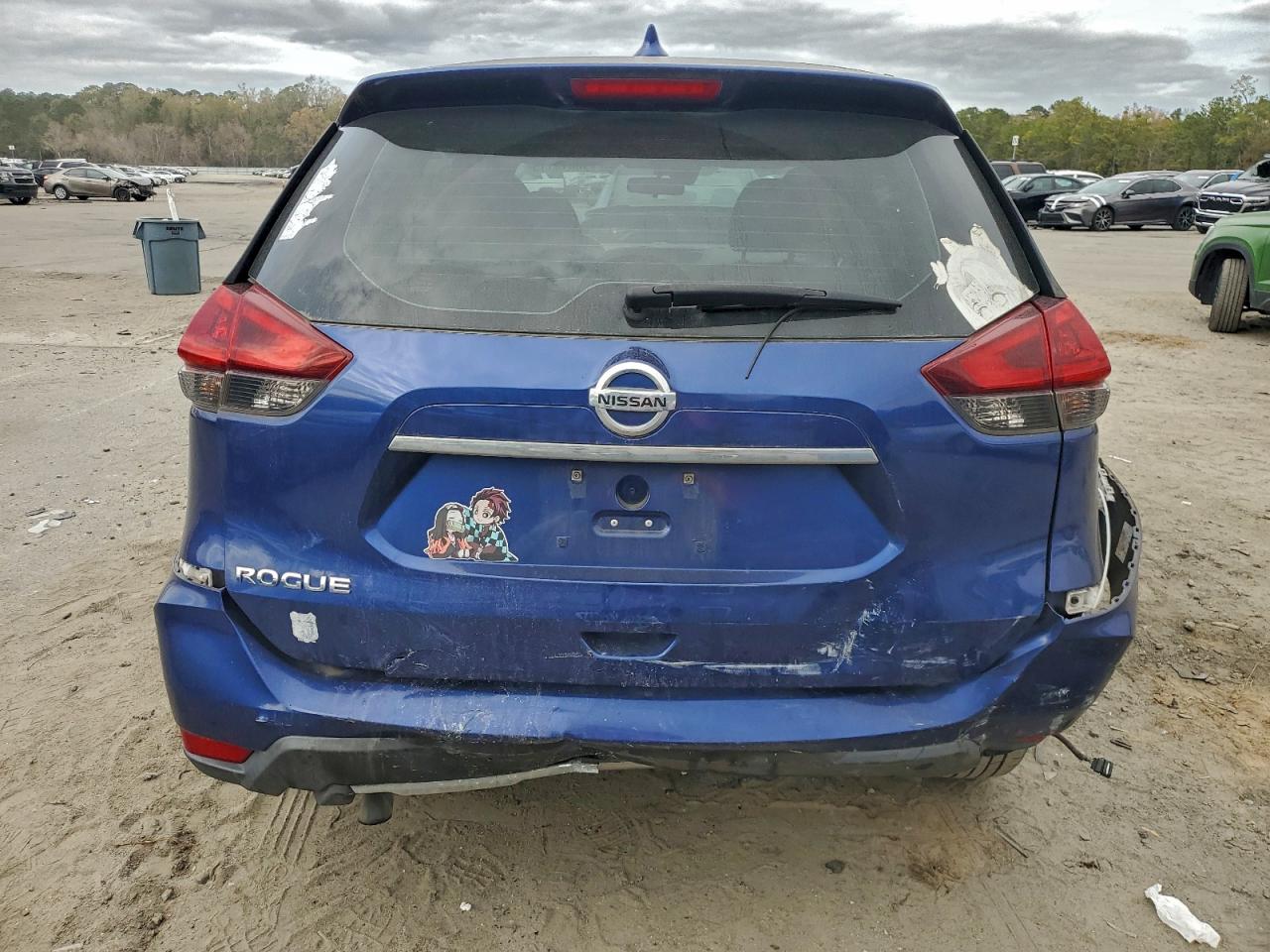 2020 NISSAN ROGUE S photo 6
