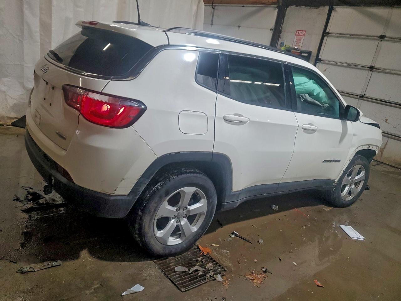 2019 JEEP COMPASS LATITUDE photo 3