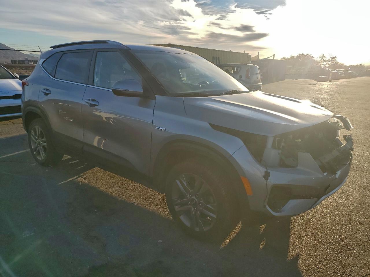 2021 KIA SELTOS S photo 4