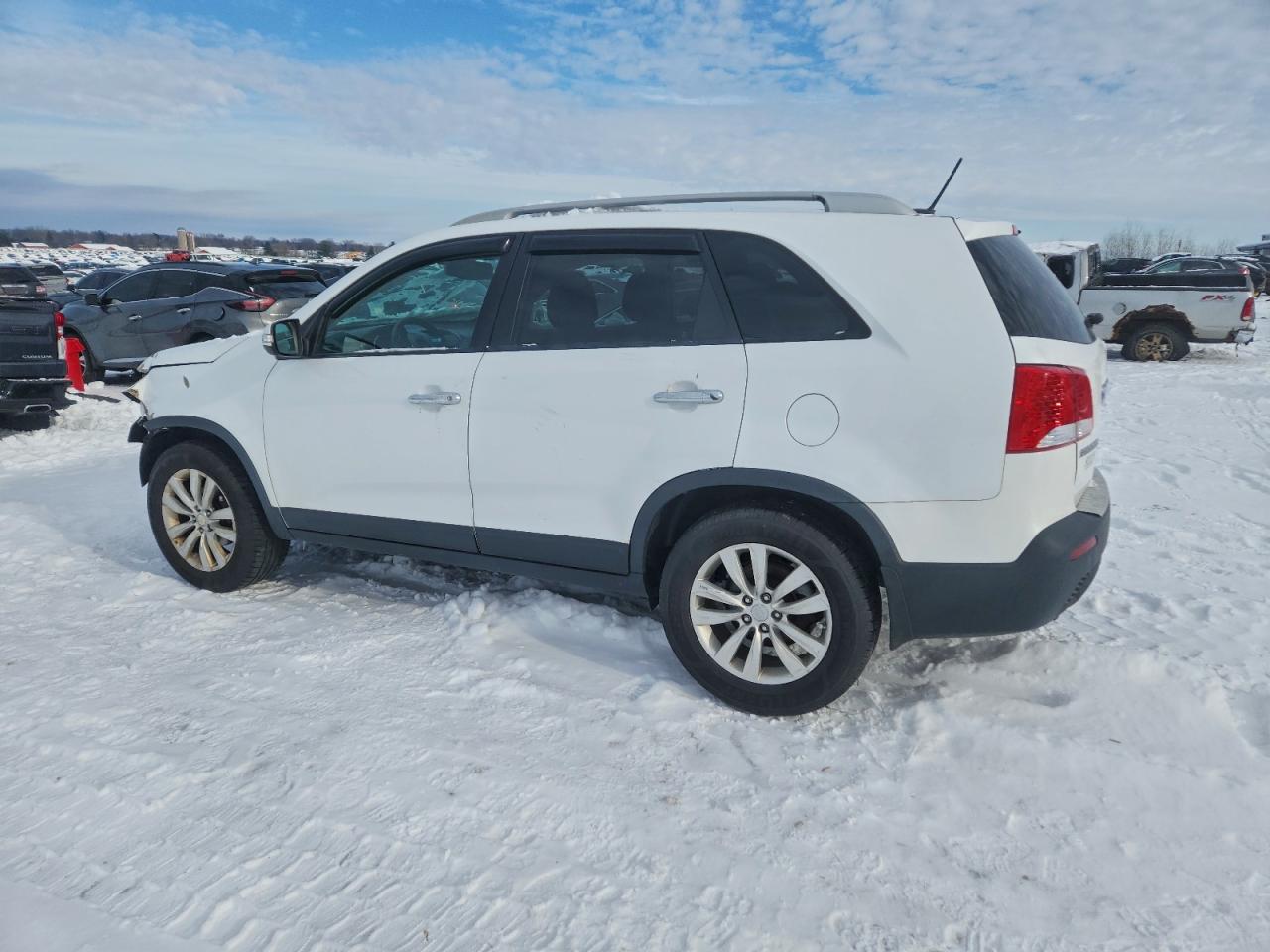 2011 KIA SORENTO BASE photo 2