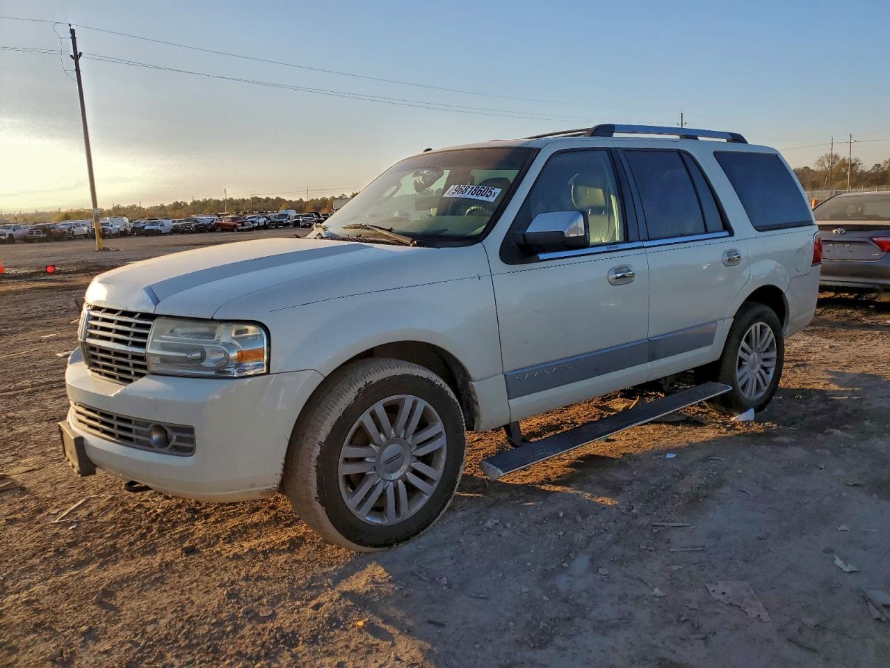 2007 LINCOLN NAVIGATOR — MECHANICAL damage — photo 1