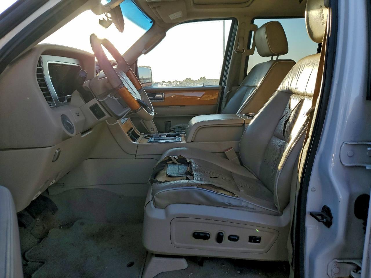2007 LINCOLN NAVIGATOR photo 7