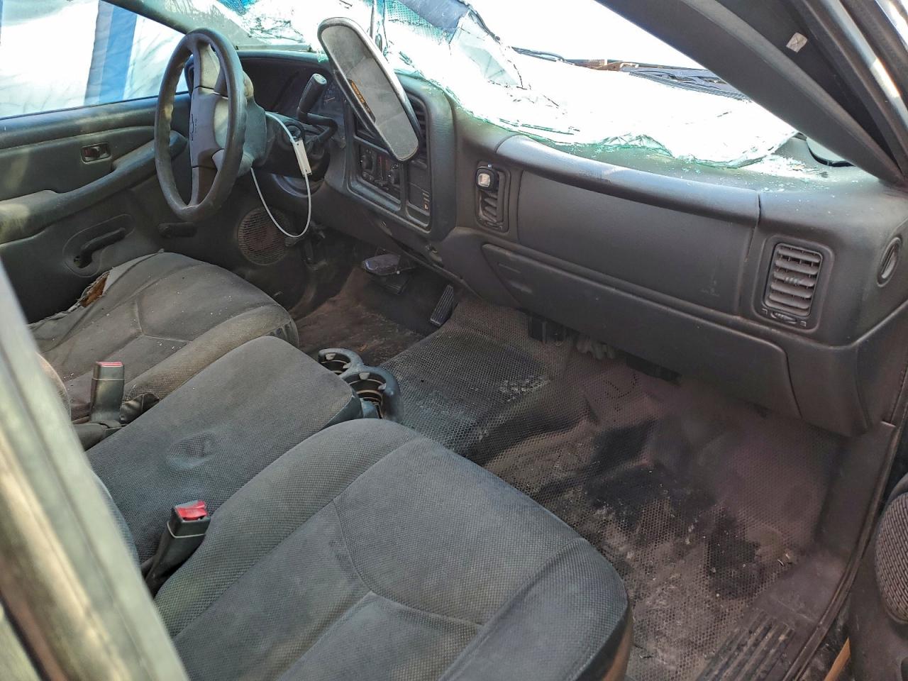 2004 CHEVROLET SILVERADO C1500 photo 8
