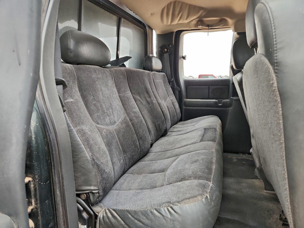 2004 CHEVROLET SILVERADO C1500 photo 10