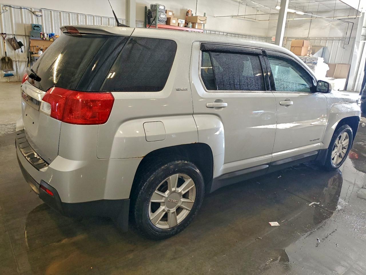 2012 GMC TERRAIN SLE photo 3