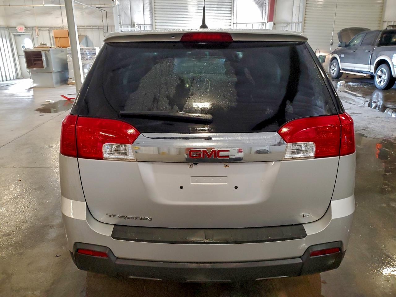 2012 GMC TERRAIN SLE photo 6