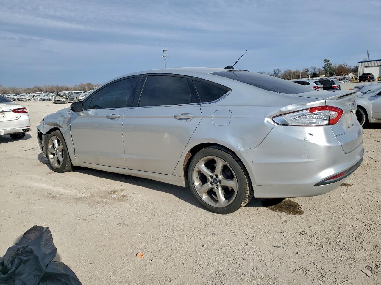 2014 FORD FUSION SE photo 2
