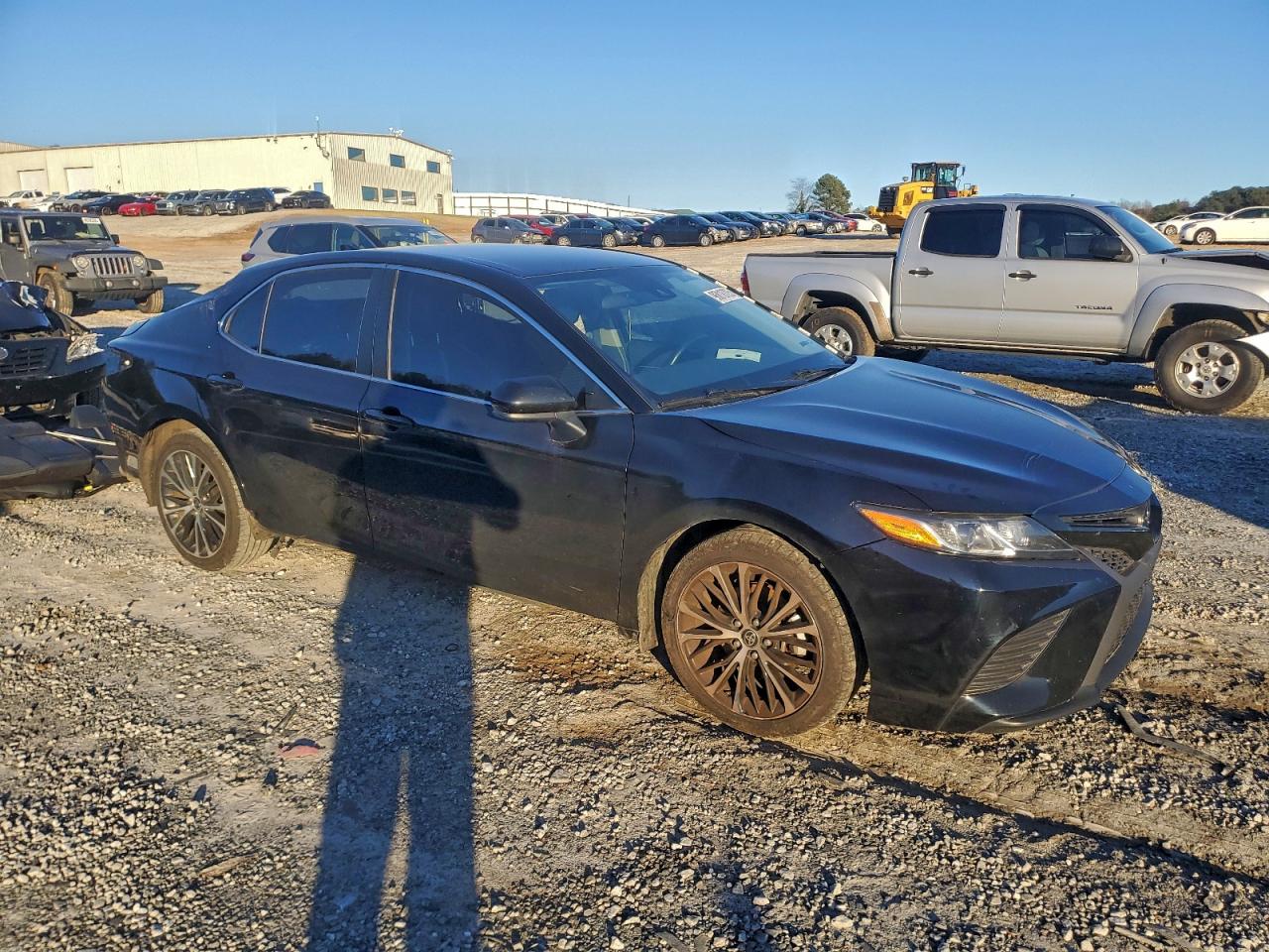 2020 TOYOTA CAMRY SE photo 4