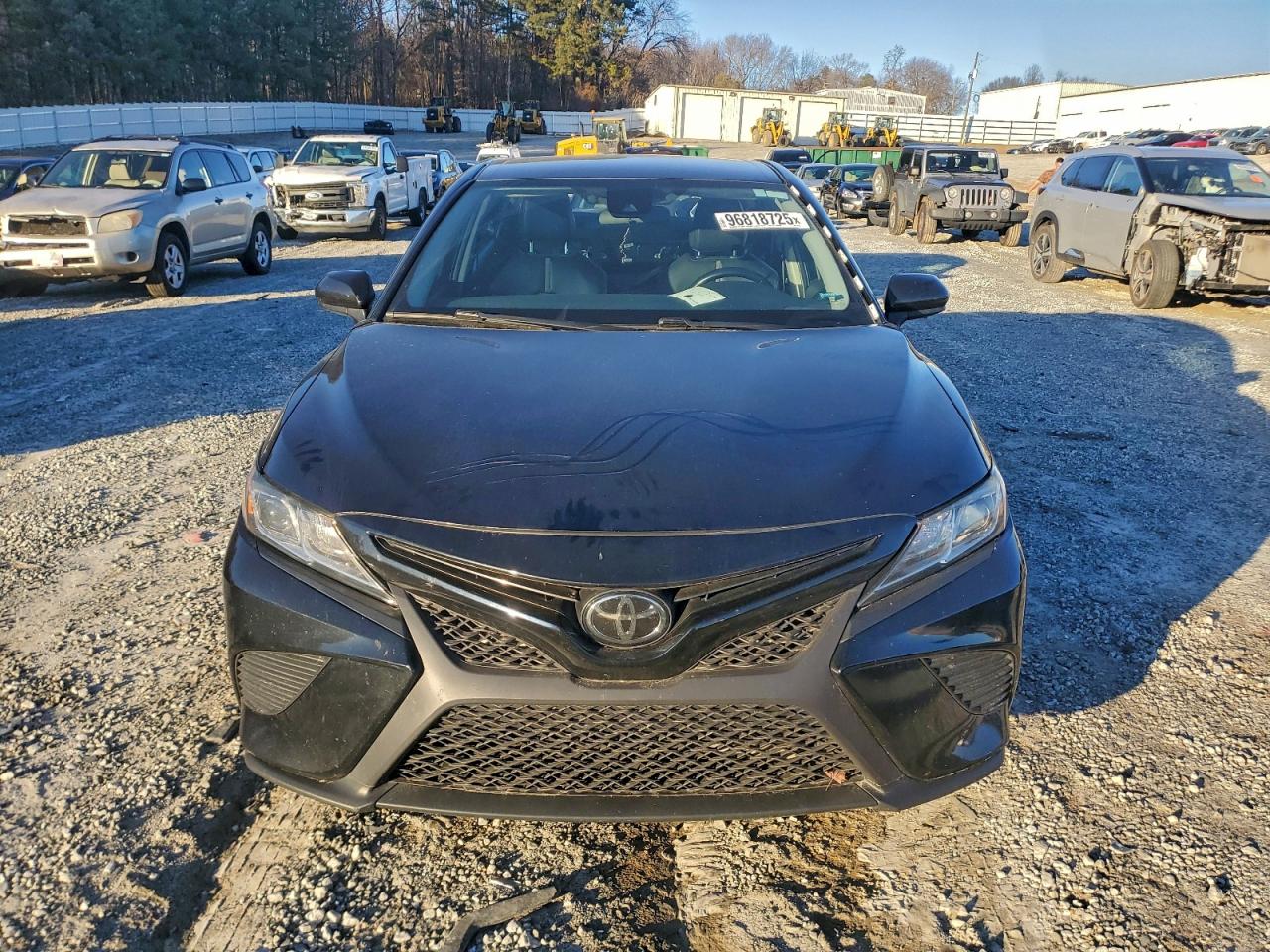 2020 TOYOTA CAMRY SE photo 5