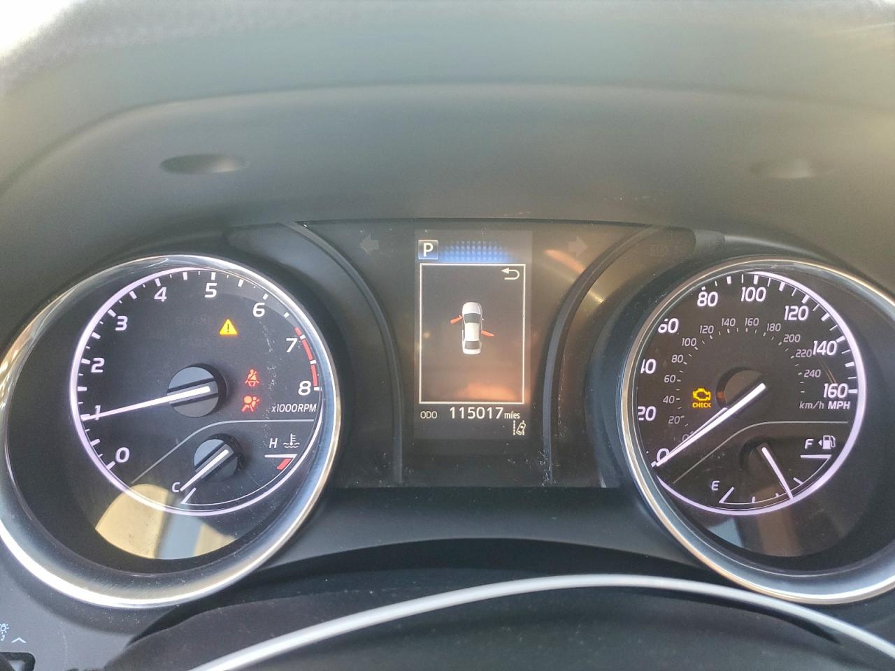 2020 TOYOTA CAMRY SE photo 9