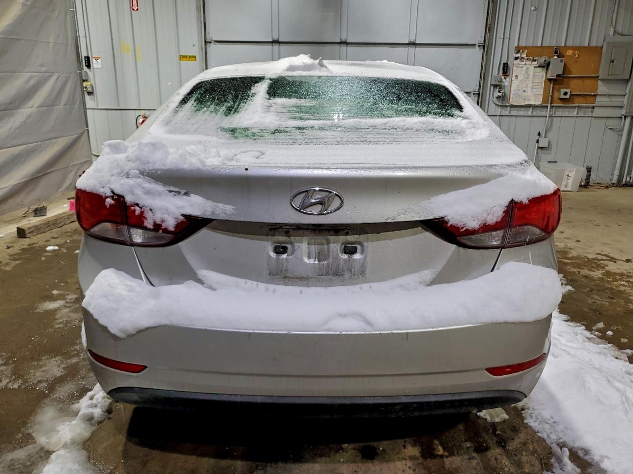 2016 HYUNDAI ELANTRA SE photo 6