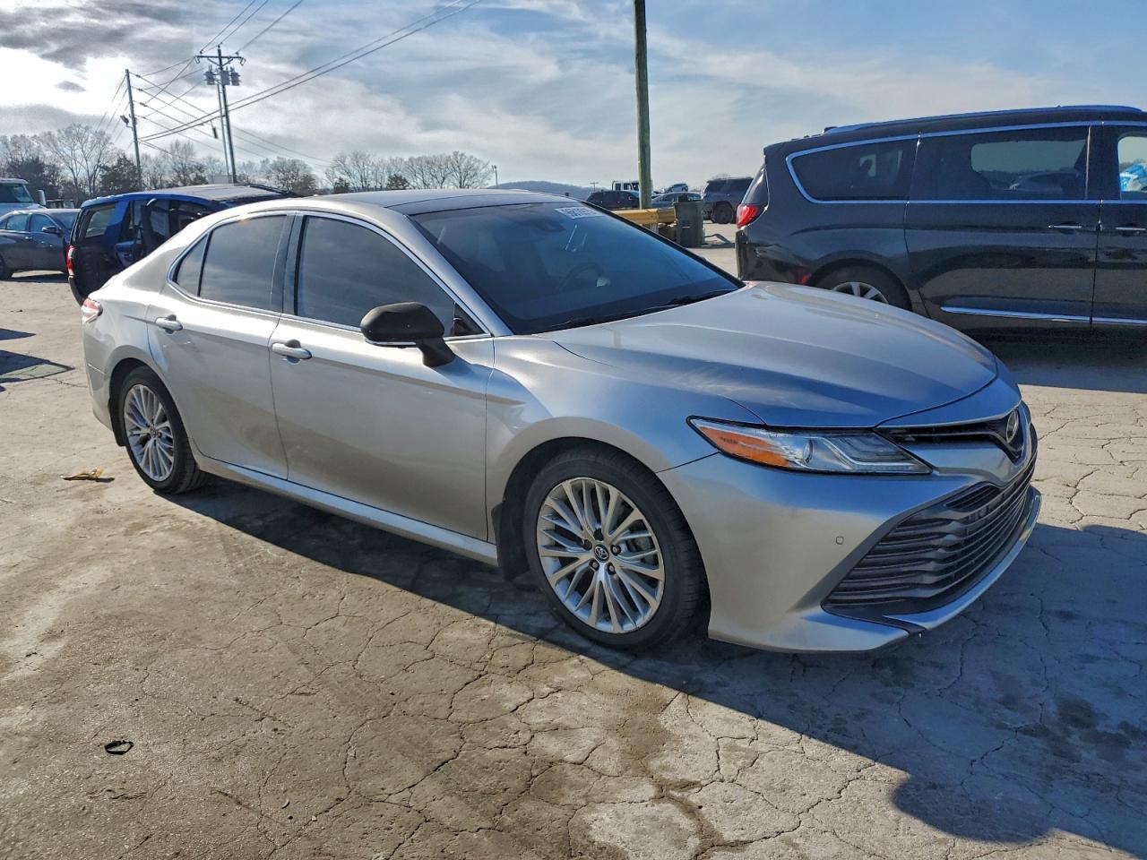 2018 TOYOTA CAMRY L photo 4