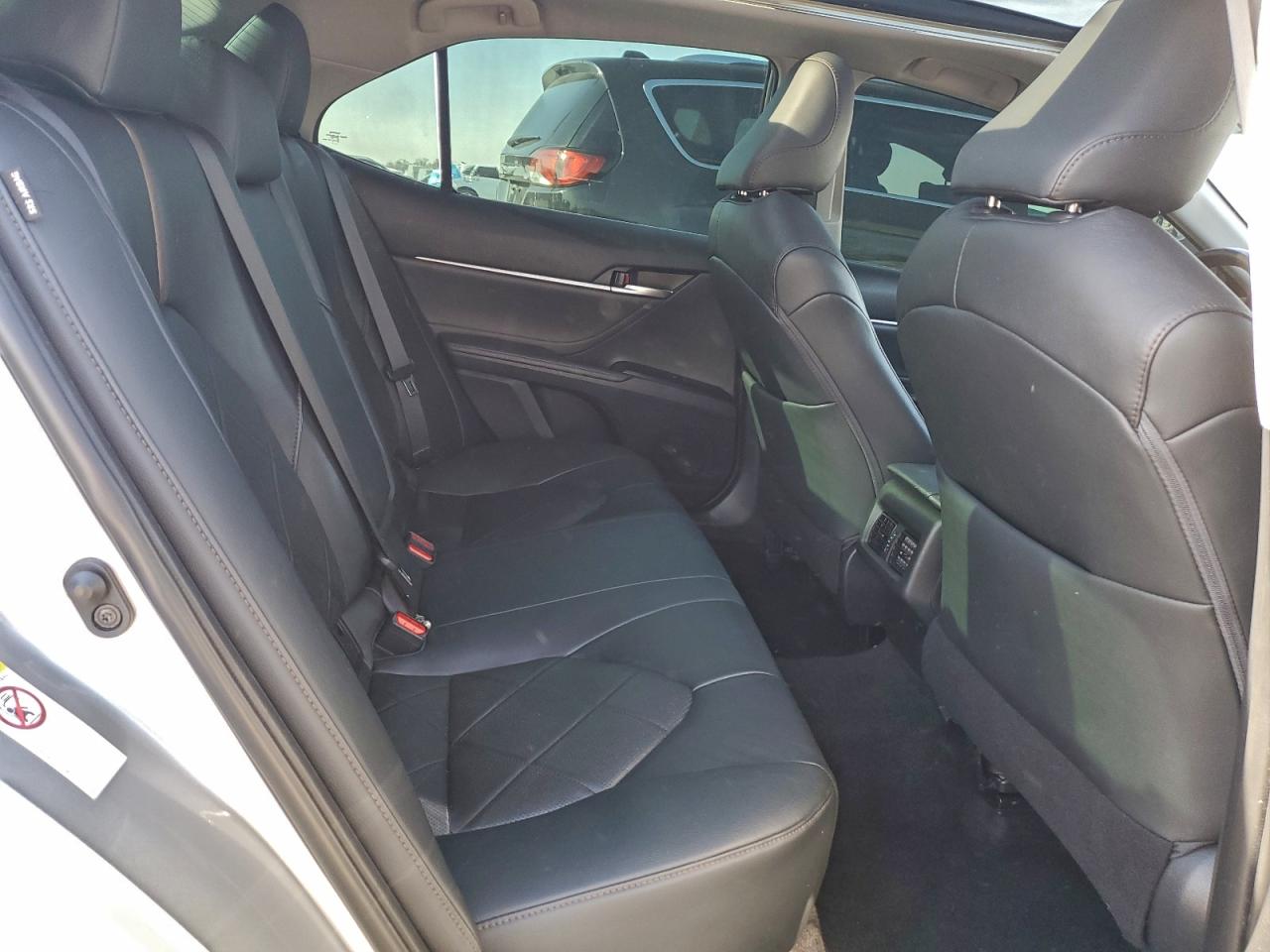 2018 TOYOTA CAMRY L photo 10