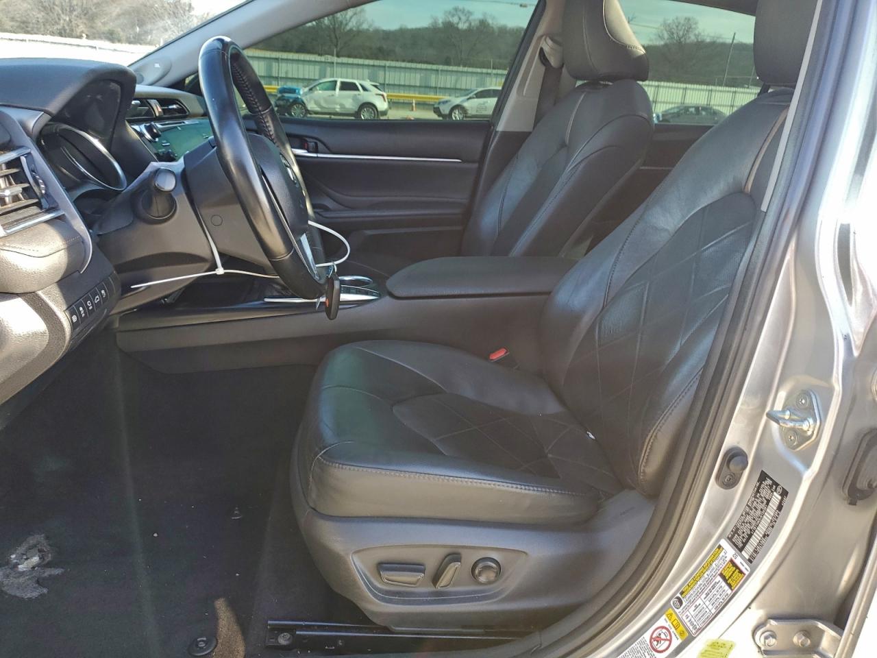 2018 TOYOTA CAMRY L photo 7