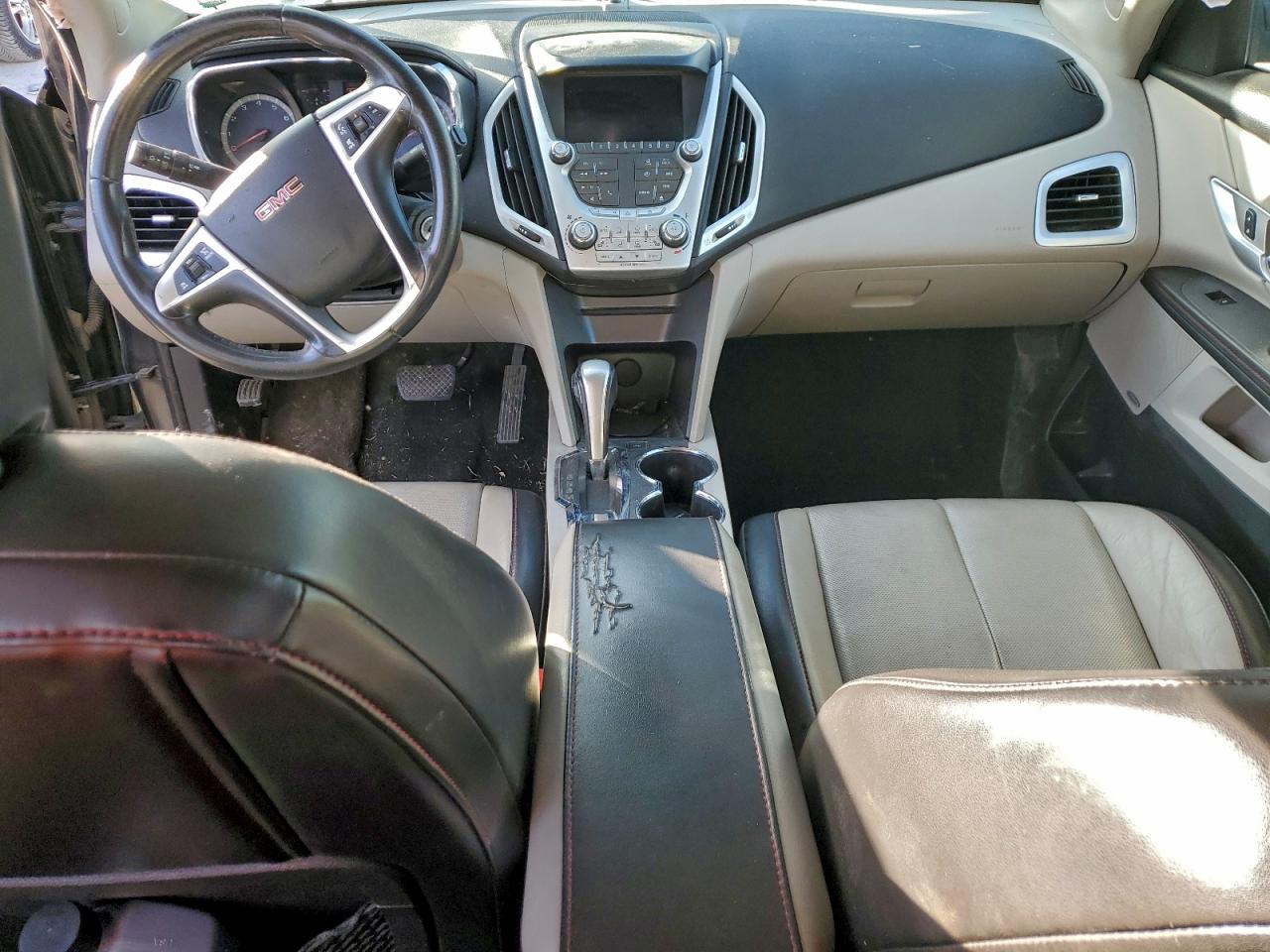 2013 GMC TERRAIN SLT photo 8