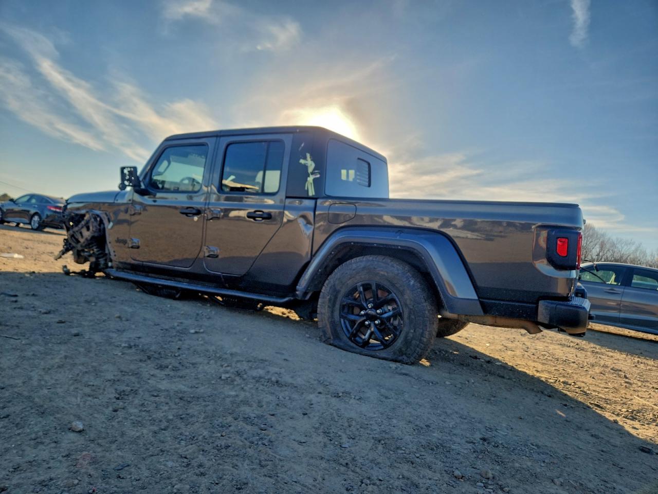 2021 JEEP GLADIATOR SPORT photo 2