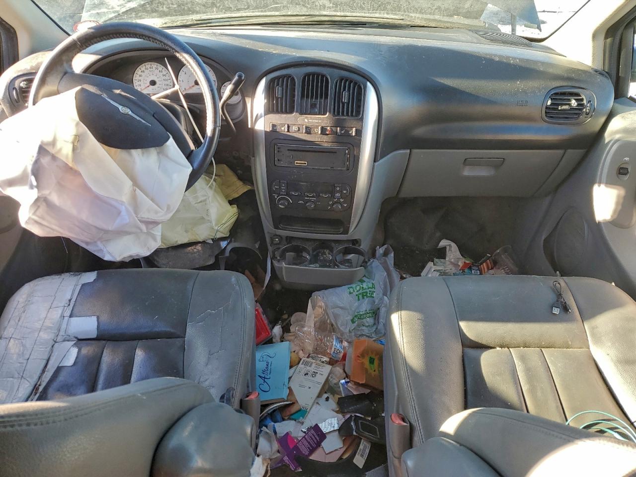 2006 CHRYSLER TOWN & COUNTRY TOURING photo 8
