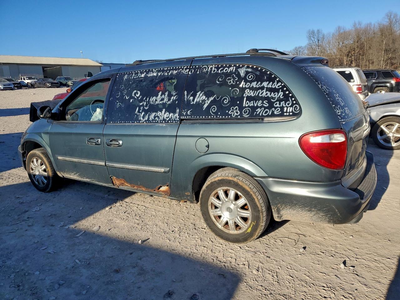 2006 CHRYSLER TOWN & COUNTRY TOURING photo 2