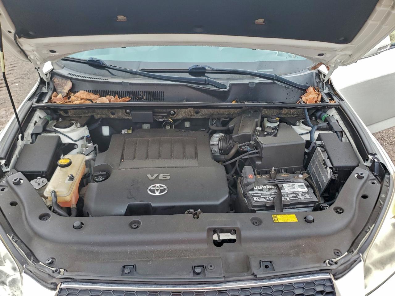 2011 TOYOTA RAV4 LIMITED photo 12