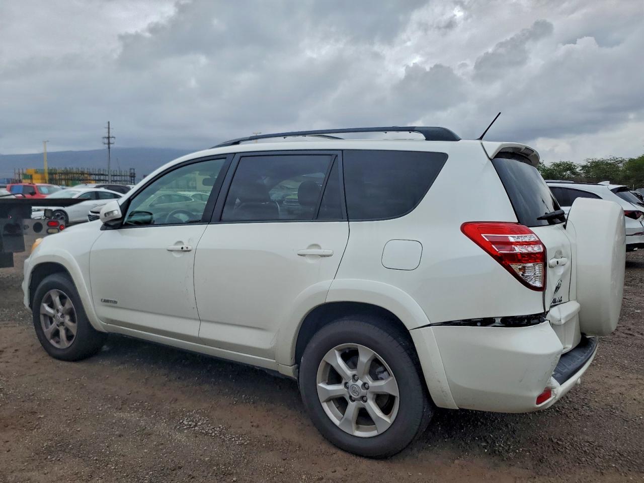 2011 TOYOTA RAV4 LIMITED photo 2