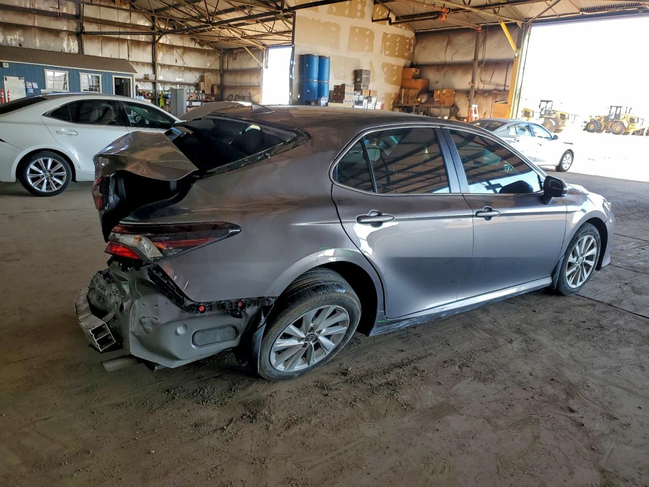 2024 TOYOTA CAMRY LE photo 3