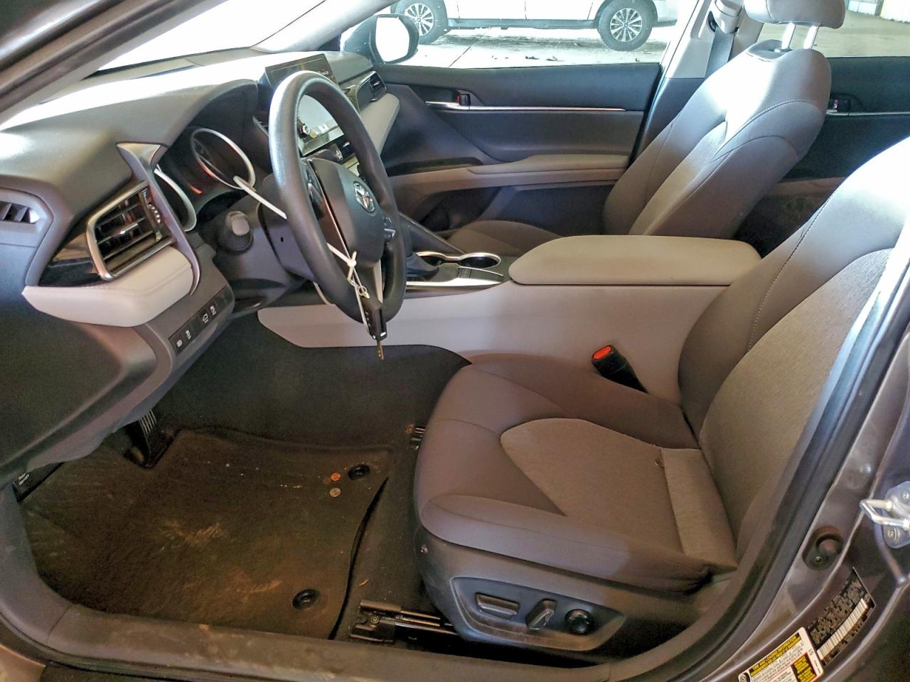 2024 TOYOTA CAMRY LE photo 7