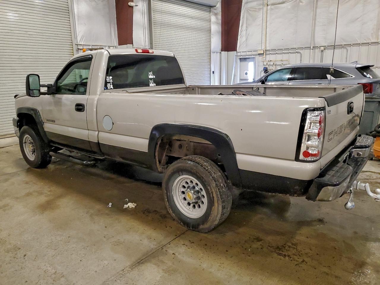 2006 CHEVROLET SILVERADO C2500 HEAVY DUTY photo 2