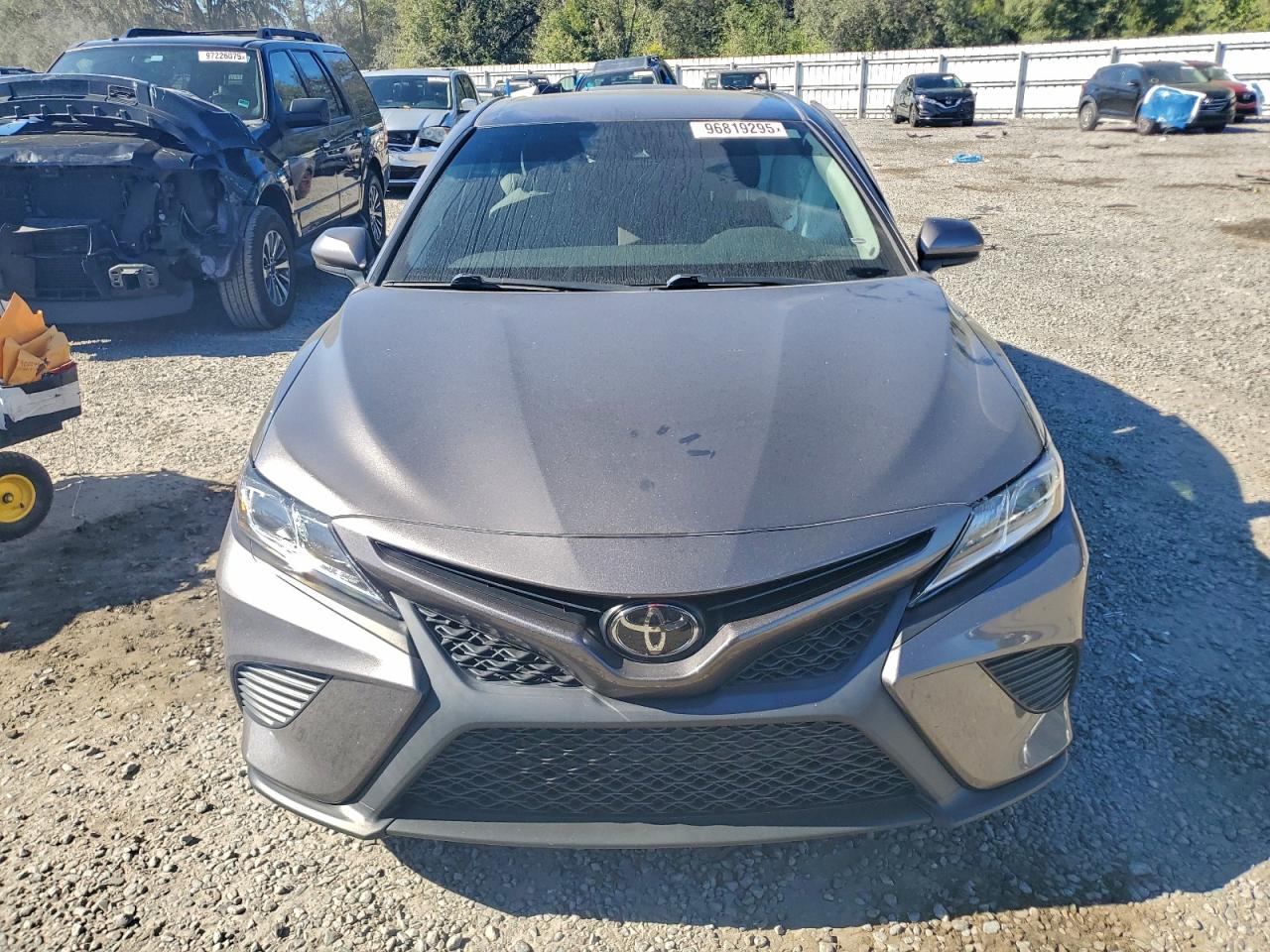 2020 TOYOTA CAMRY SE photo 5
