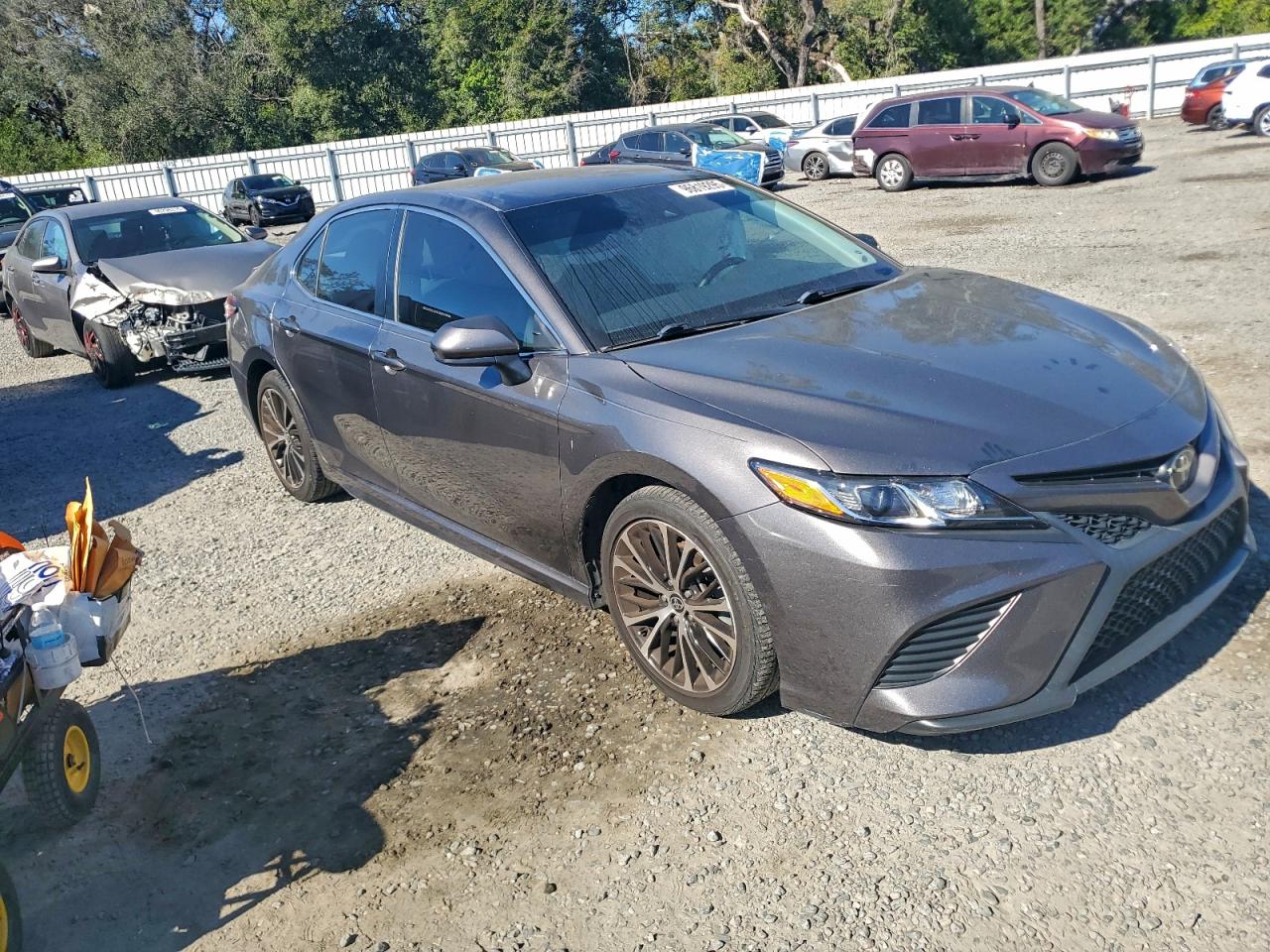 2020 TOYOTA CAMRY SE photo 4