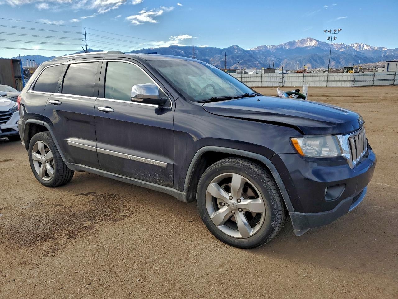 2011 JEEP GRAND CHEROKEE LIMITED photo 4