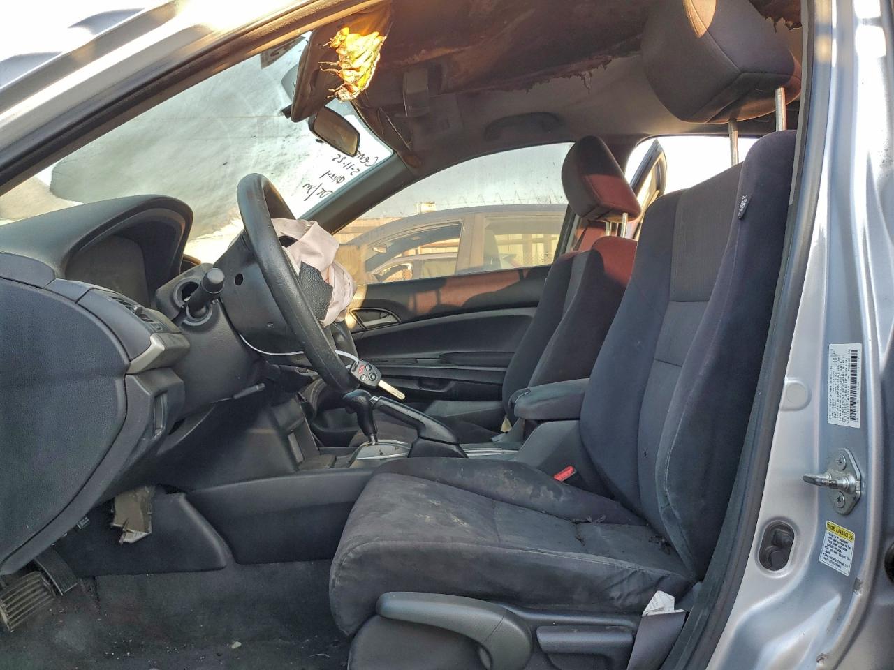 2011 HONDA ACCORD LX photo 7
