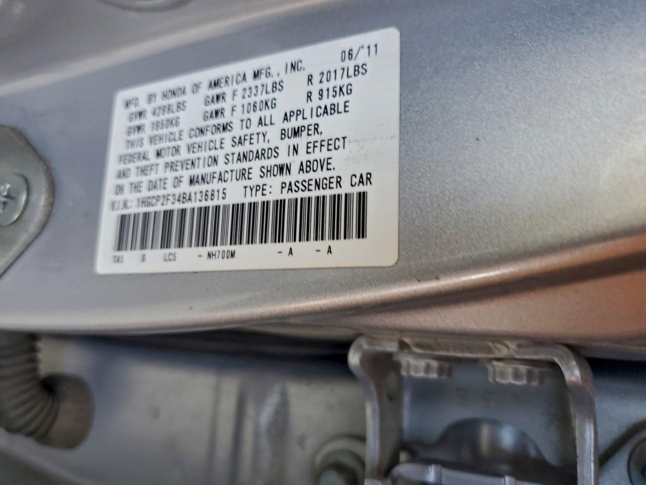 2011 HONDA ACCORD LX photo 12