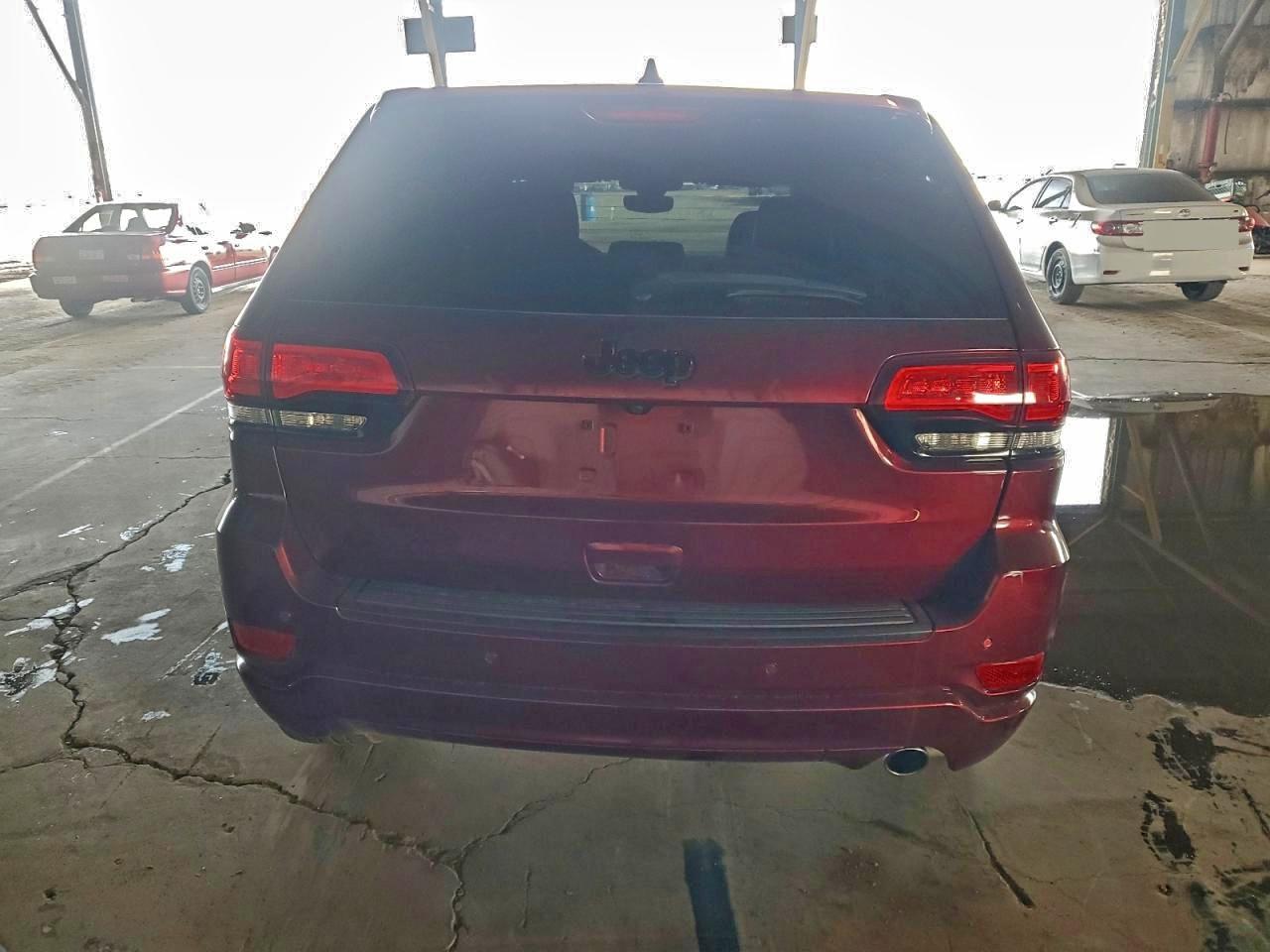2020 JEEP GRAND CHEROKEE LAREDO photo 6
