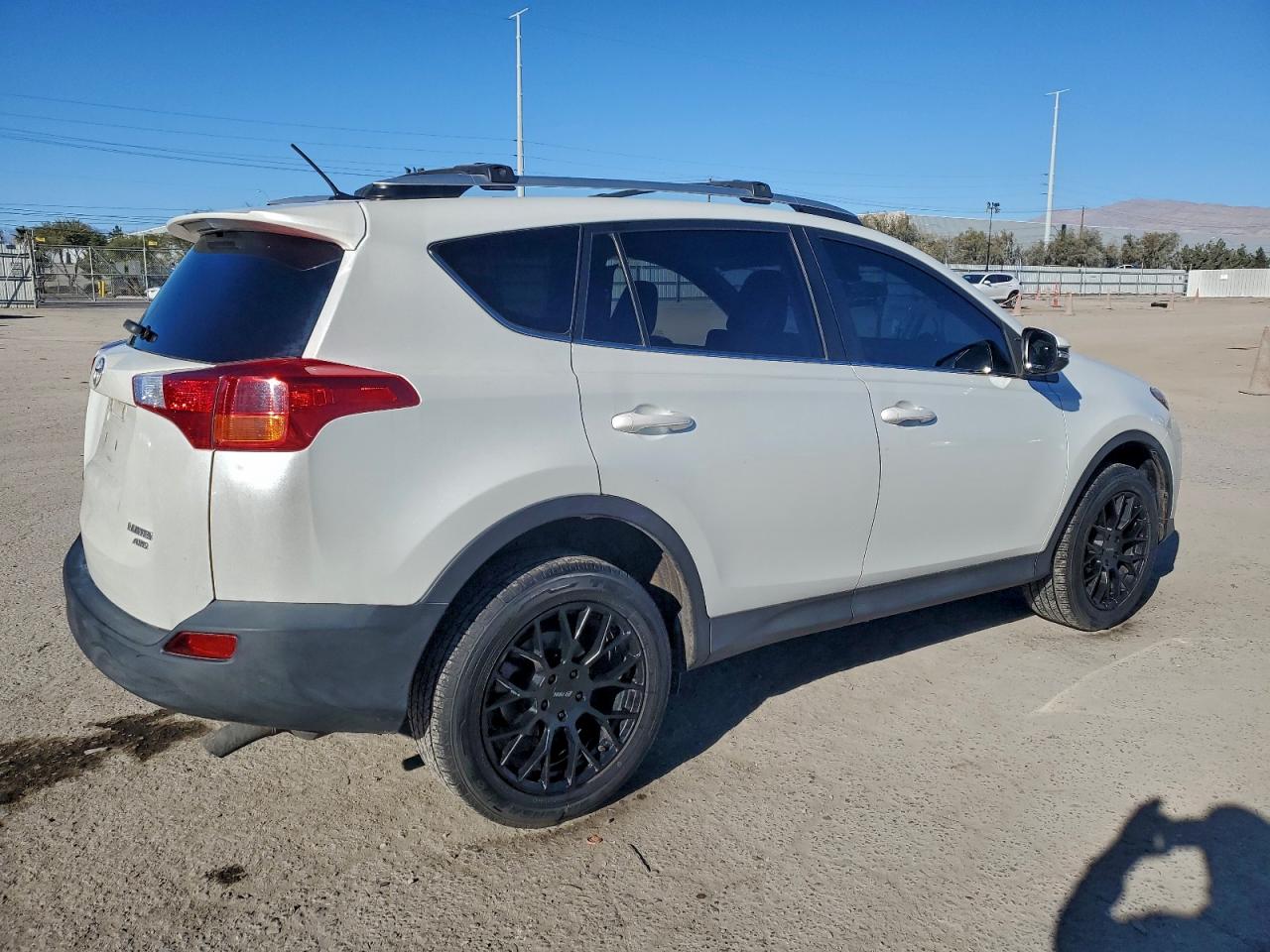 2015 TOYOTA RAV4 LIMITED photo 3
