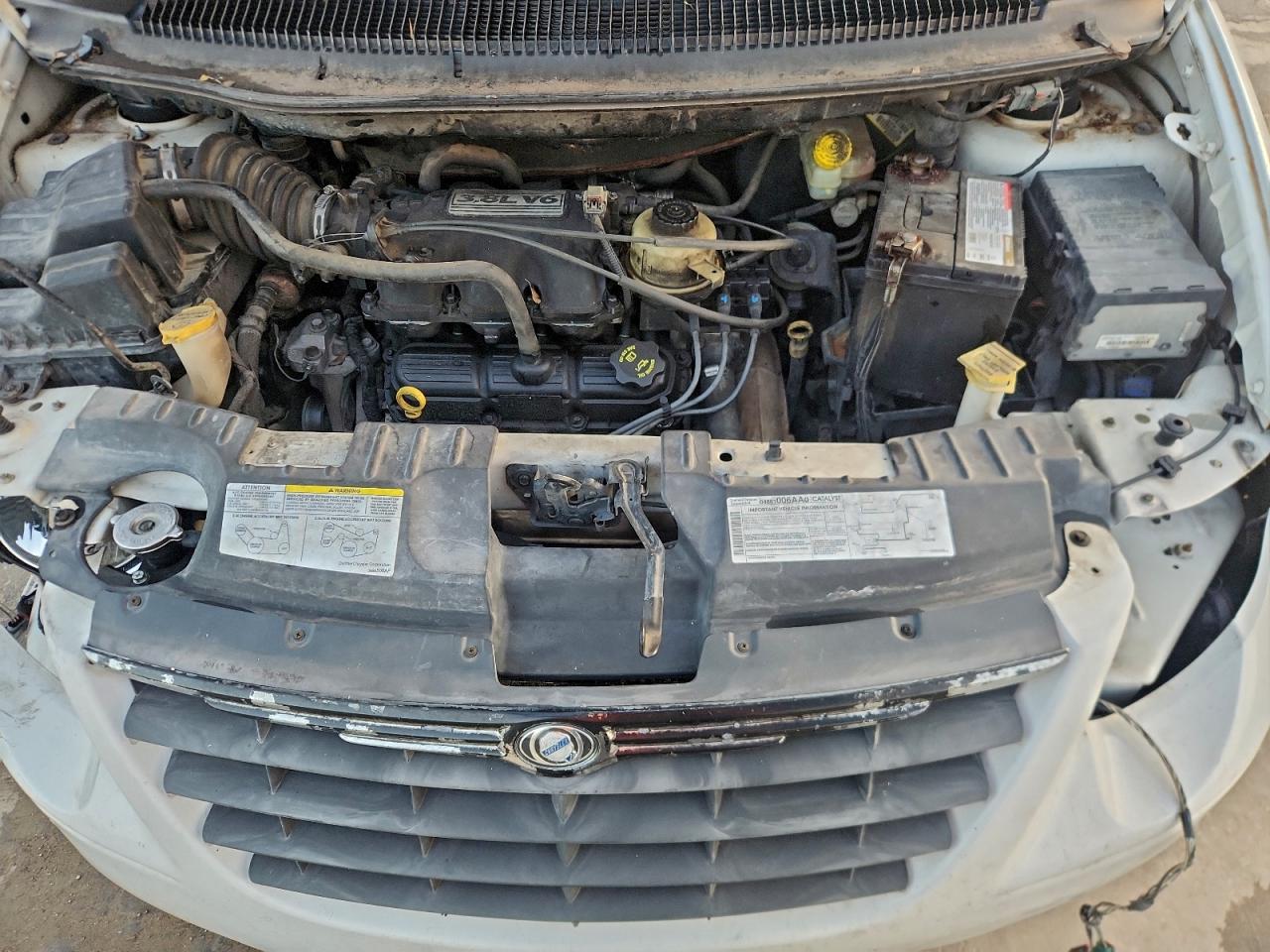 2005 CHRYSLER TOWN & COUNTRY TOURING photo 12