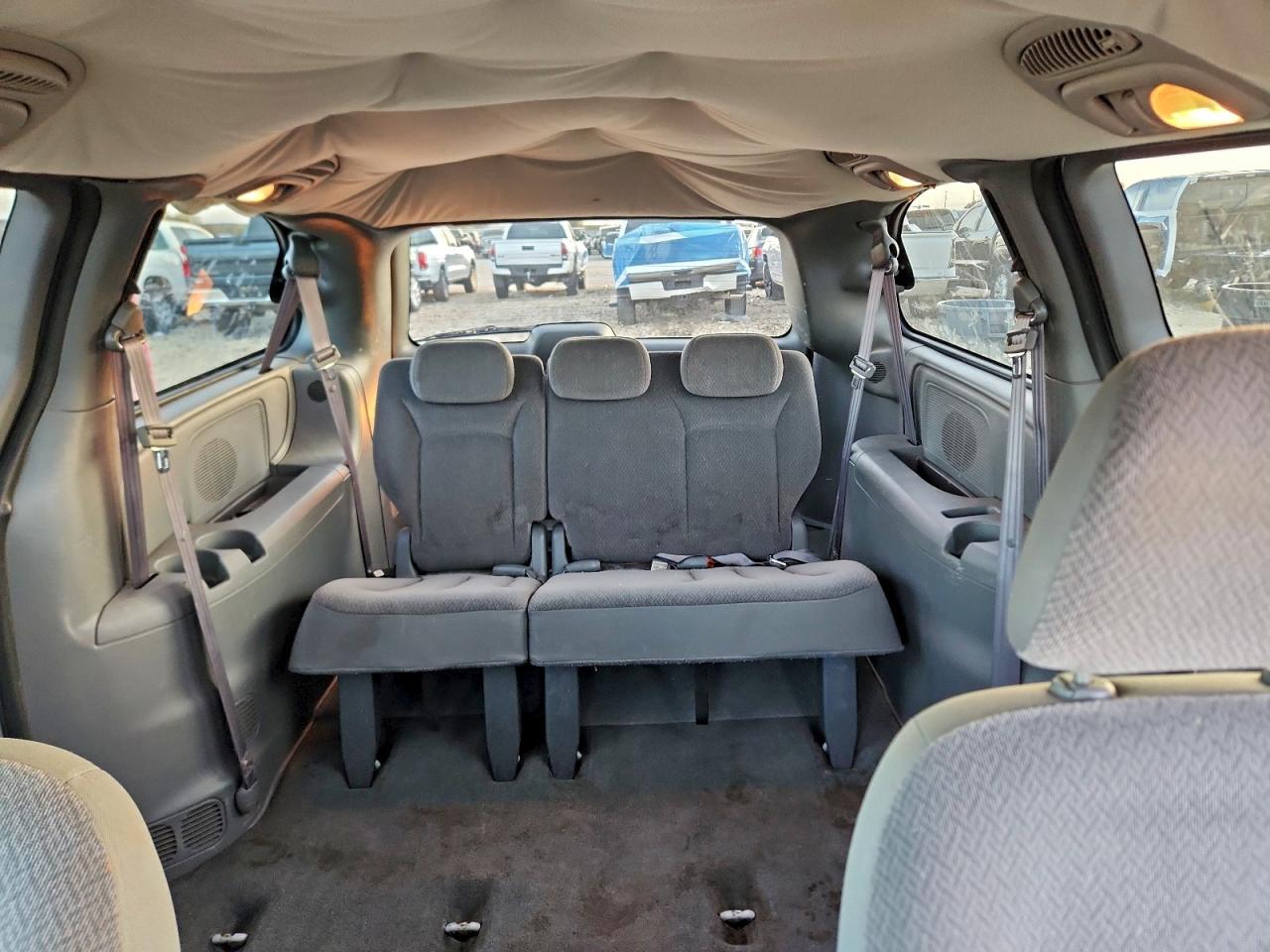 2005 CHRYSLER TOWN & COUNTRY TOURING photo 10