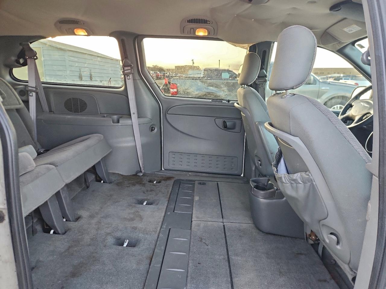 2005 CHRYSLER TOWN & COUNTRY TOURING photo 11