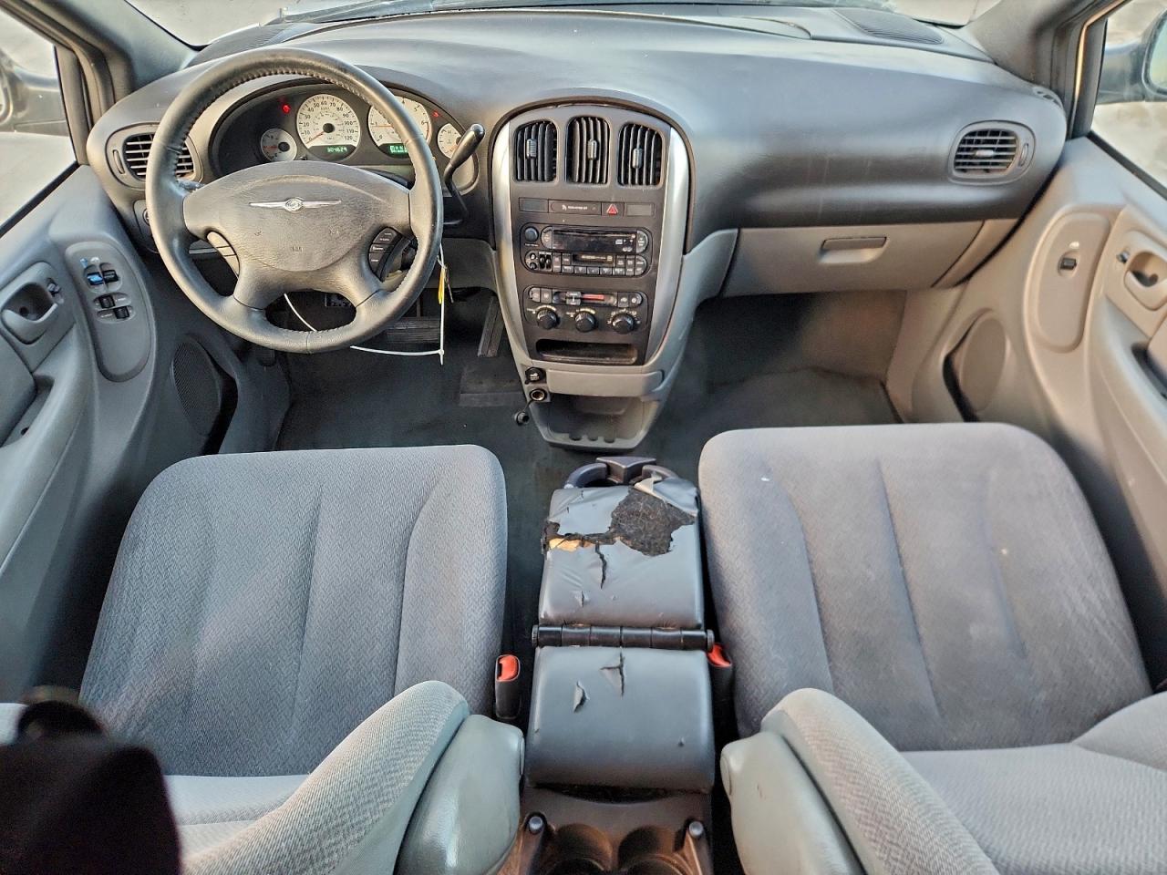 2005 CHRYSLER TOWN & COUNTRY TOURING photo 8