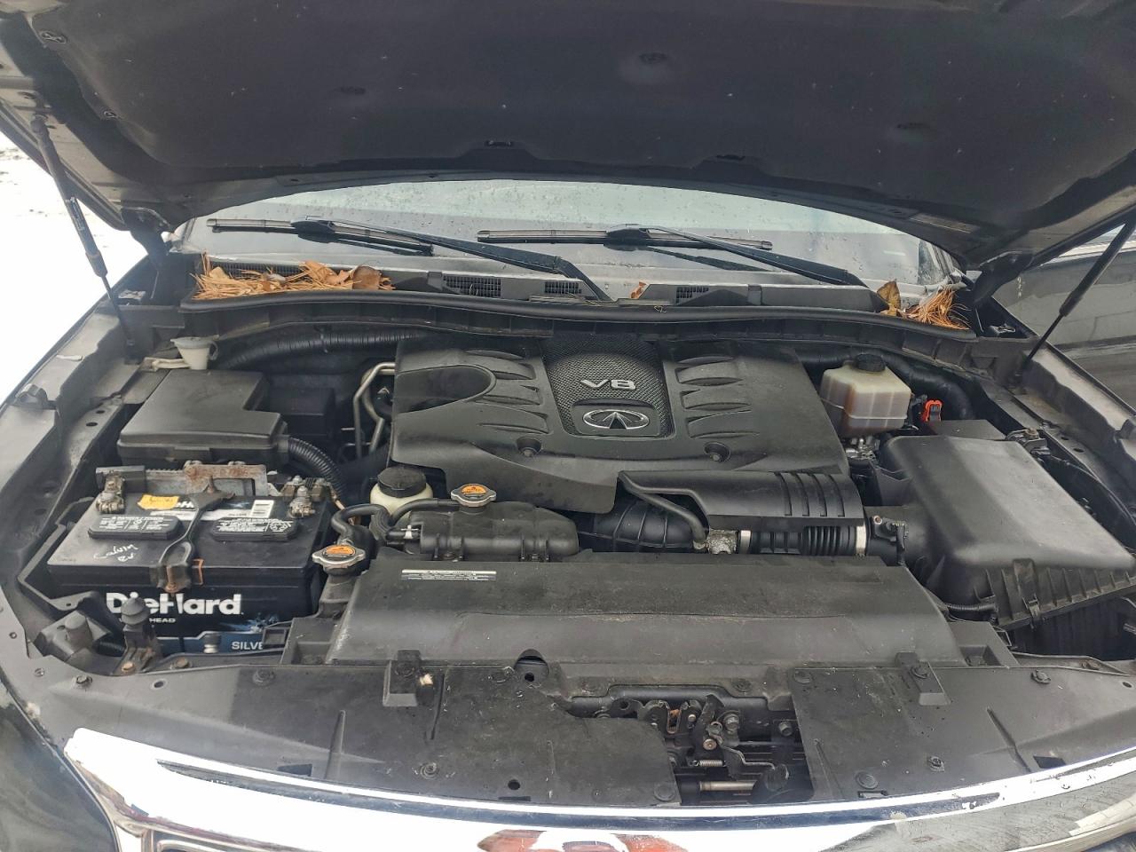 2013 INFINITI QX56 photo 12