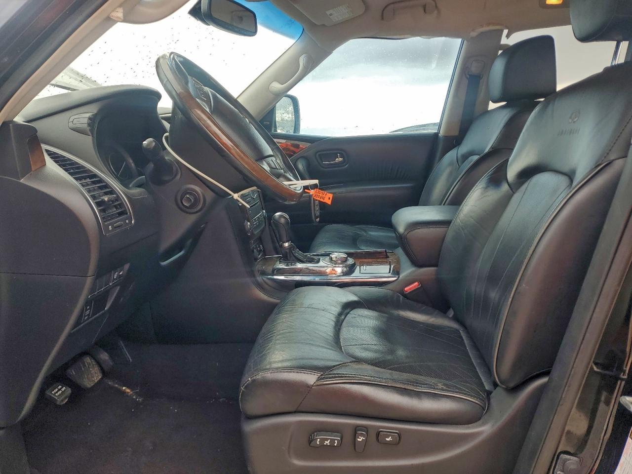 2013 INFINITI QX56 photo 7
