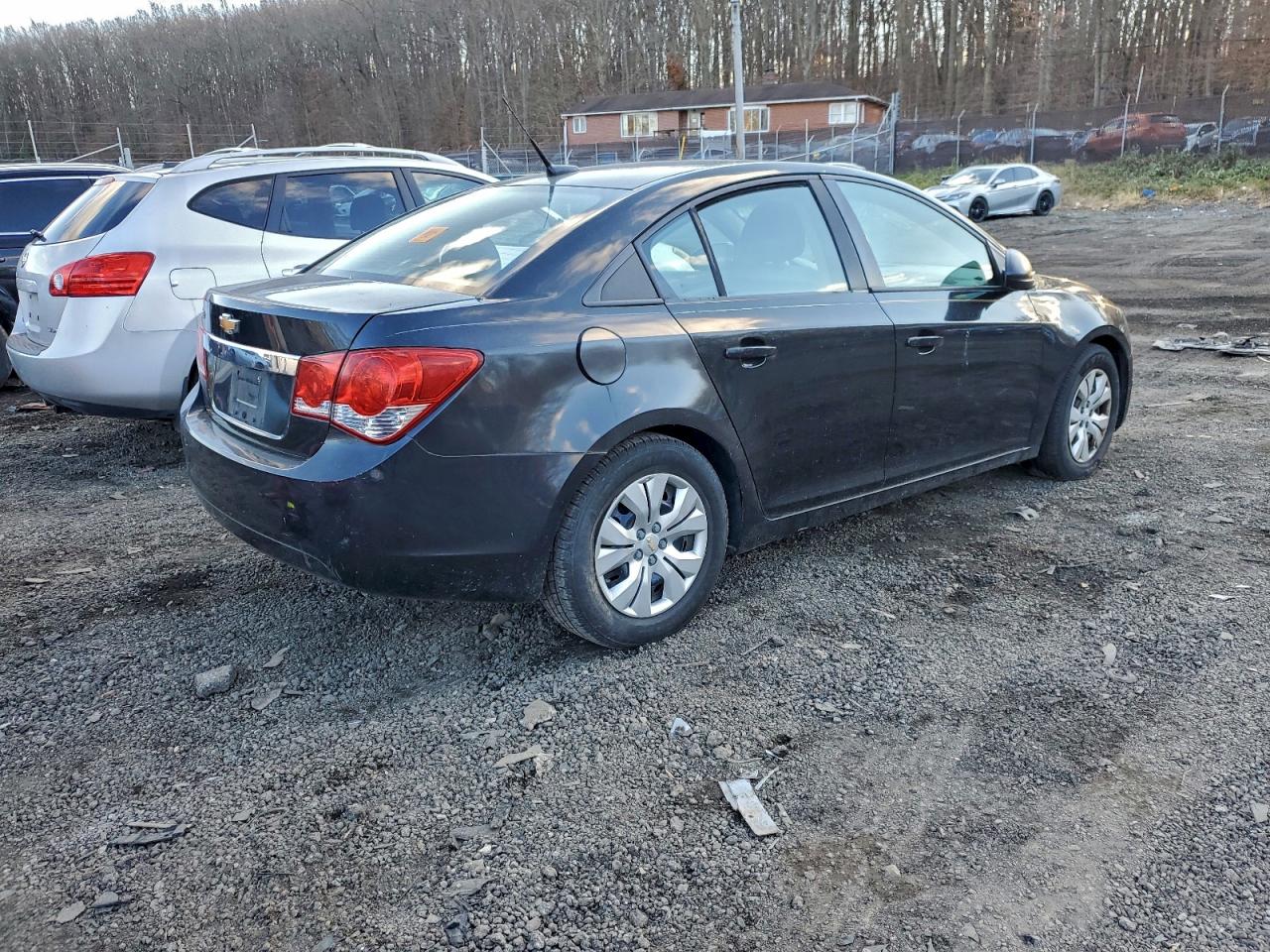 2014 CHEVROLET CRUZE LS photo 3