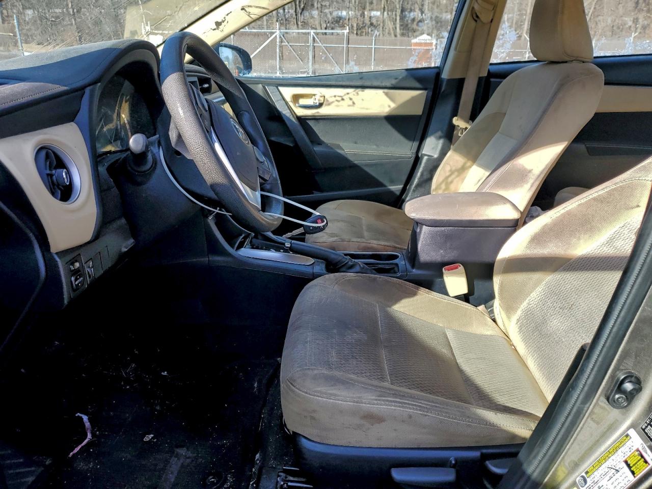 2017 TOYOTA COROLLA L photo 7