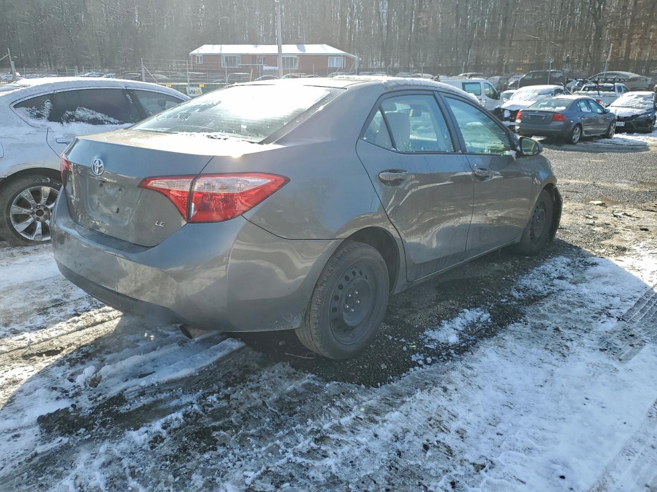2017 TOYOTA COROLLA L photo 3
