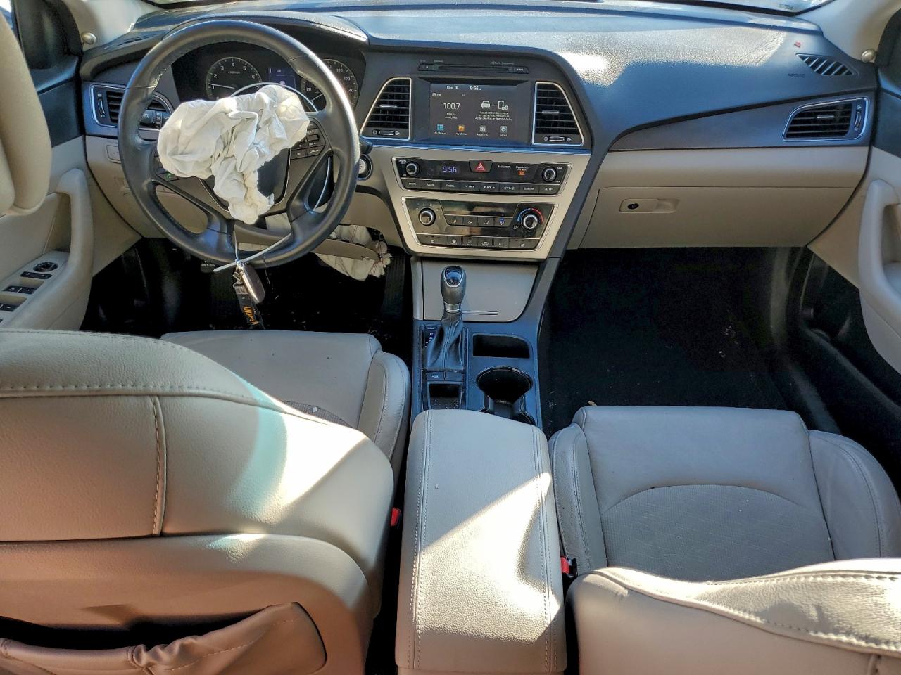 2017 HYUNDAI SONATA SPORT photo 8
