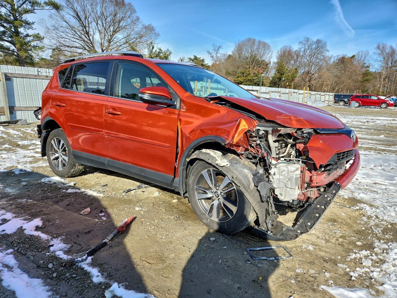2016 TOYOTA RAV4 XLE photo 4