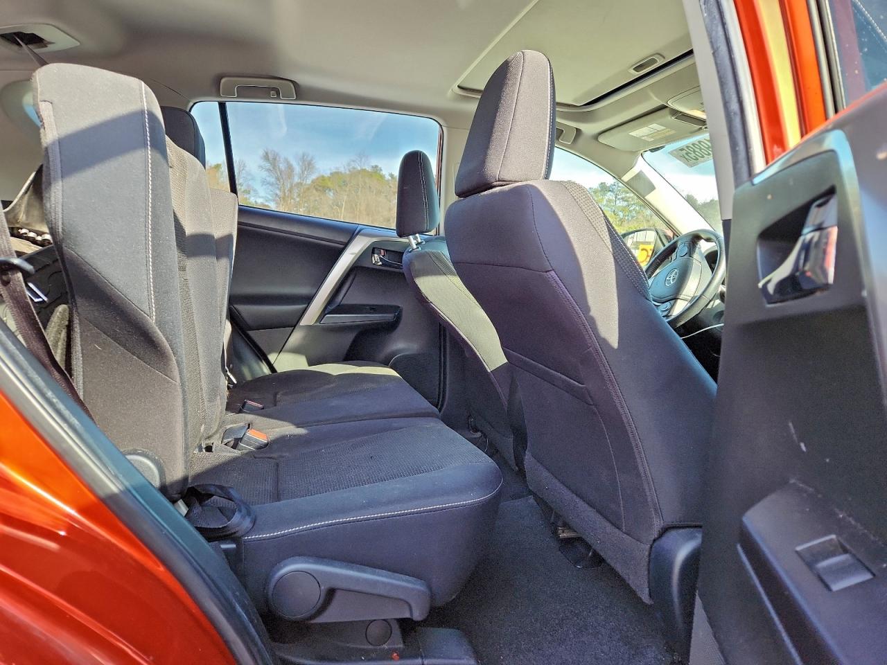 2016 TOYOTA RAV4 XLE photo 11