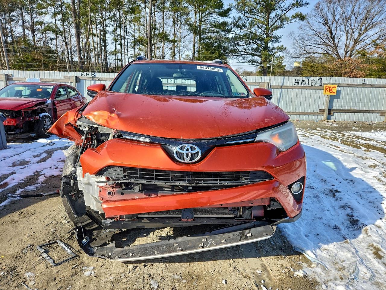 2016 TOYOTA RAV4 XLE photo 5